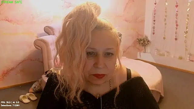 Penelope_Pinky – Live XXX-chat