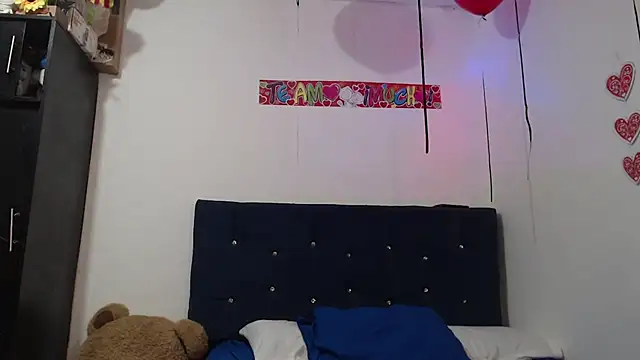 Онлайн чат XXX ANGELIQUE_KLANE