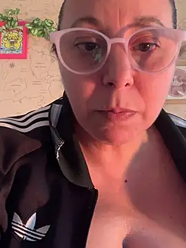 LupitaHaze Chat XXX in diretta