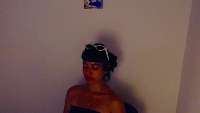 XXX chat uživo modela meganmiauu
