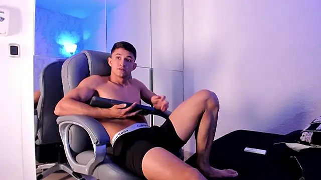 Czat XXX na żywo – Simon_Axe
