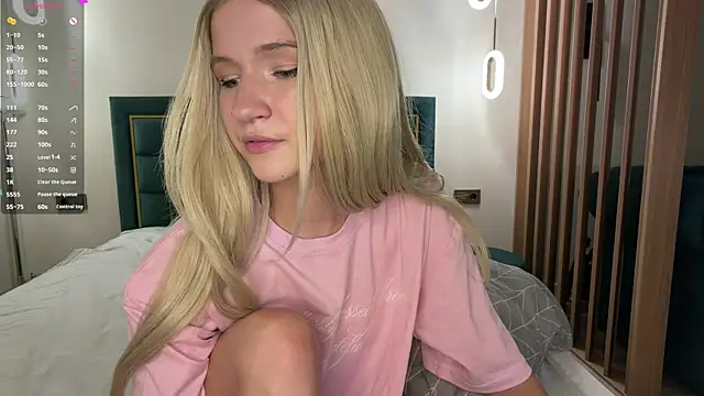 צ'אט XXX בשידור חי של VikkiiSecret