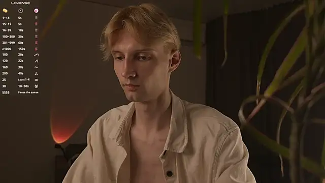 XXX chat uživo modela artkita