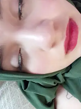 celeste_mill Adlı Modelin Canlı XXX Sohbeti