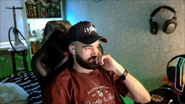 XXX chat uživo modela _Serious_Man