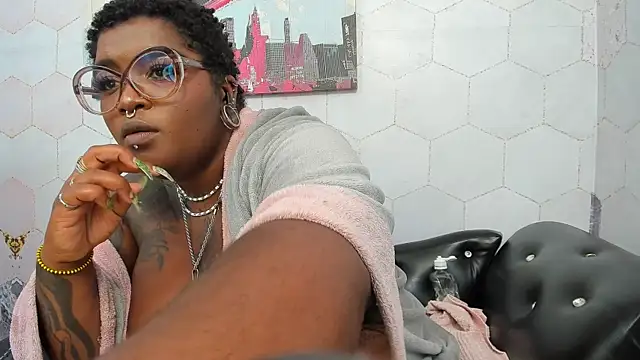 Anaa_Fuentess Adlı Modelin Canlı XXX Sohbeti