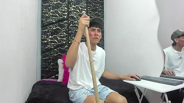 צ'אט XXX בשידור חי של CristianCisnero
