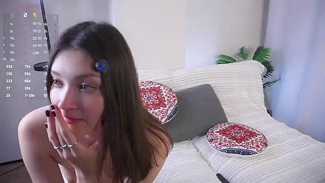 צ'אט XXX בשידור חי של GussieGoold