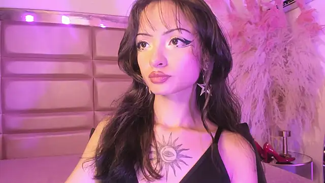 Chatroom XXX en direct de MaddieStark