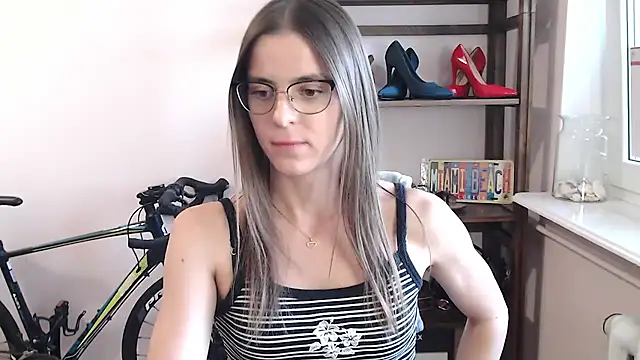 love_megin Live XXX chat