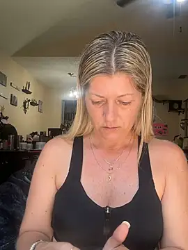 Chat XXX en directo de NikkiBlisss