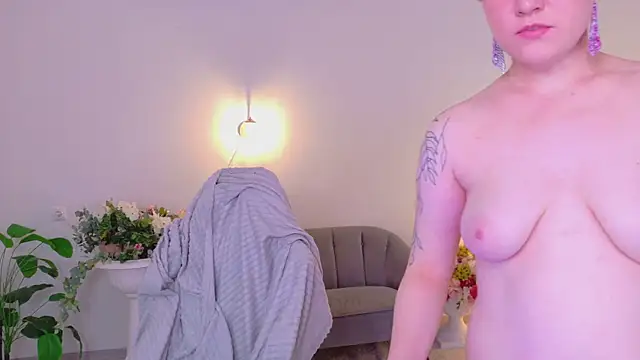lunakitsune Chat XXX live