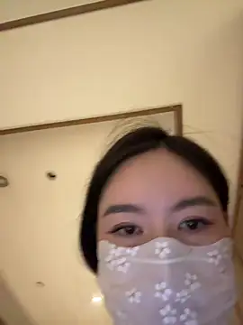 Qwer-qwe webcam show