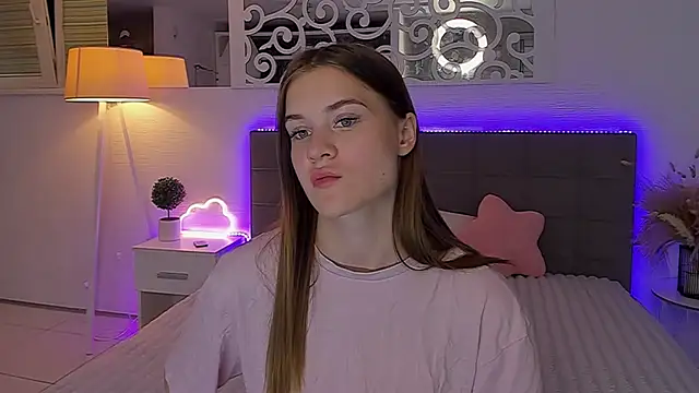 Chat +18 de LuisaClover ao vivo