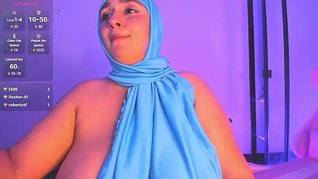 Chatroom XXX en direct de HijabiMilff