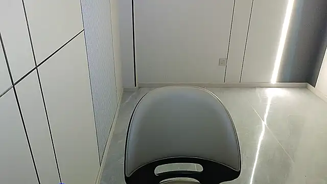 T2028TのライブXXXチャット