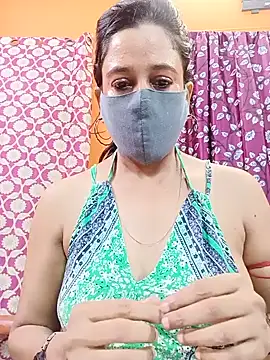 Hotpuja25's Live XXX Chat