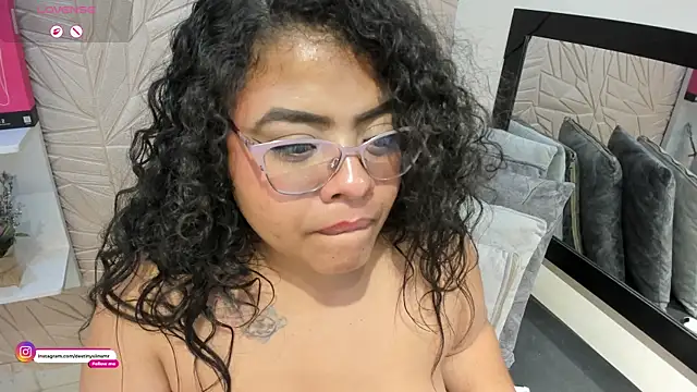 DestinySins' Live XXX Chat