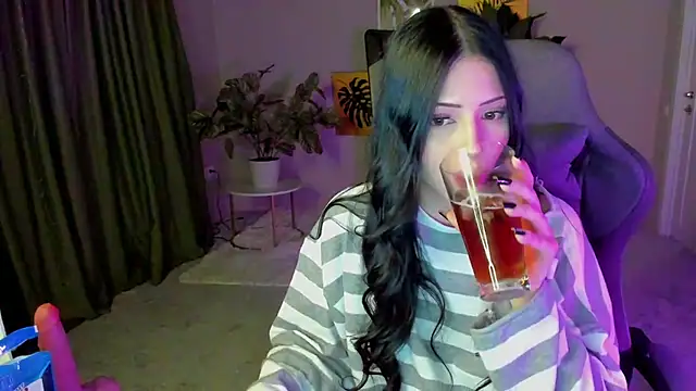 DianaRayyy's Live XXX Chat