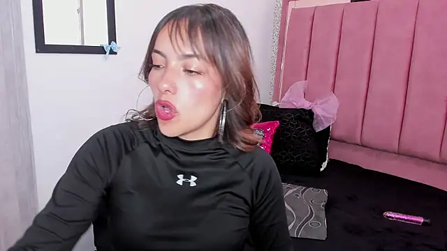 LIA__MILLER_'s Live XXX Chat