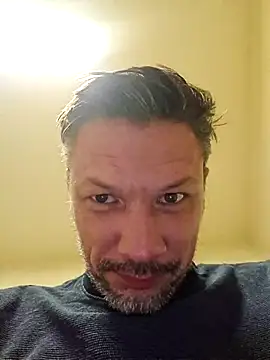 tomek84 webcam show