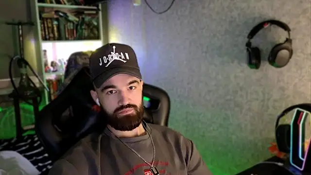 Chat +18 de _Serious_Man ao vivo