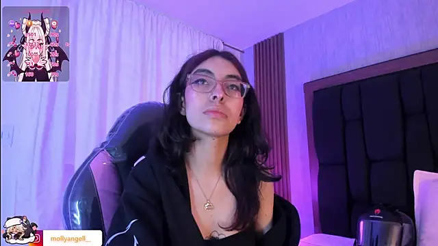 Molly_A's Live XXX Chat