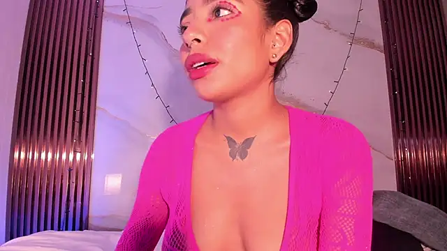 Scarlet_Vixen_'s Live XXX Chat