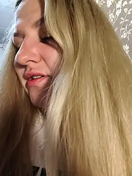 LianaJu's Live XXX Chat