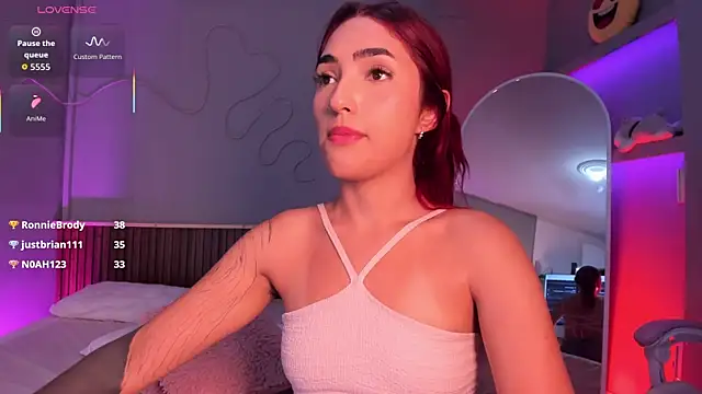 Chat +18 de AriiCherry ao vivo