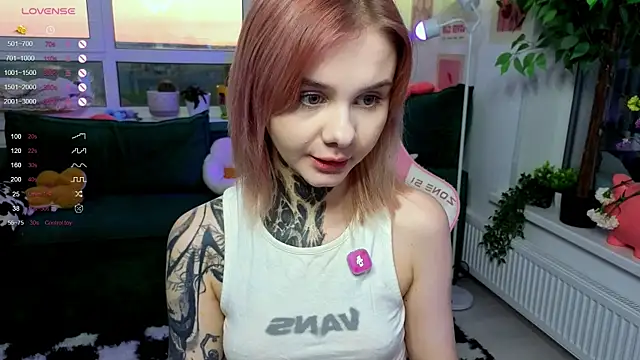 Britney_Lynch Adlı Modelin Web Kamerası Şovu