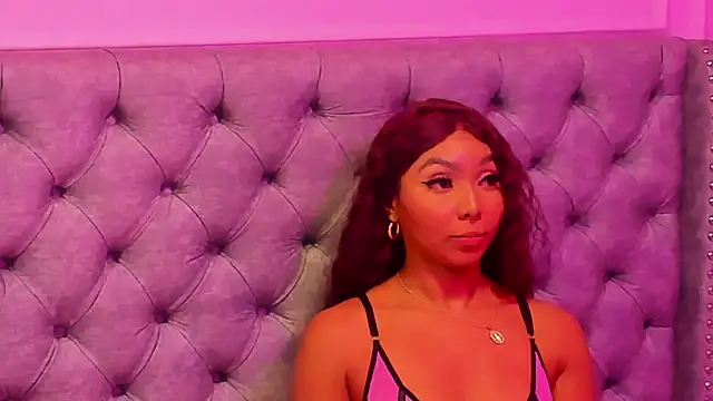 HaileeRoberts 现场XXX聊天