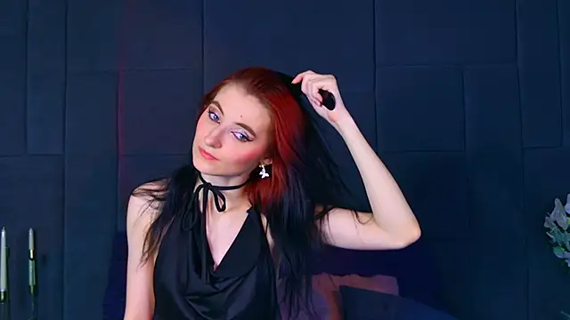 Chatroom XXX en direct de NicoleLuxe