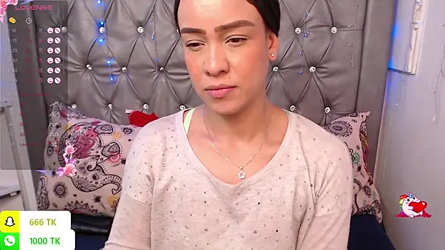دردشة LAILAGUMMY الجنسية المباشرة