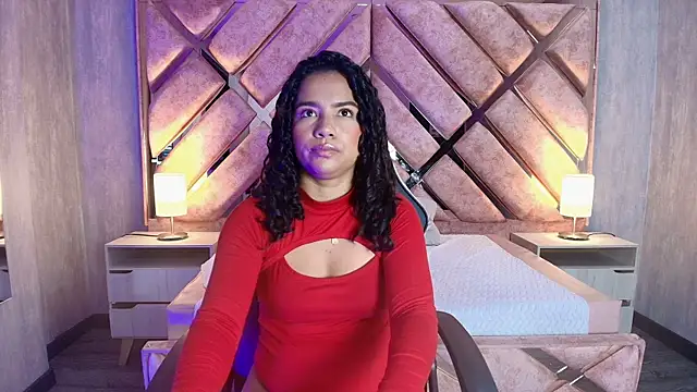 Chat XXX en directo de TamaraaHoney