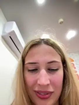 blonde_exe: απευθείας συνομιλία ΧΧΧ