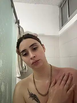 Sophii_Lux Adlı Modelin Canlı XXX Sohbeti
