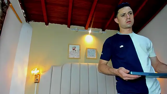 Chat +18 de ClarkKush ao vivo