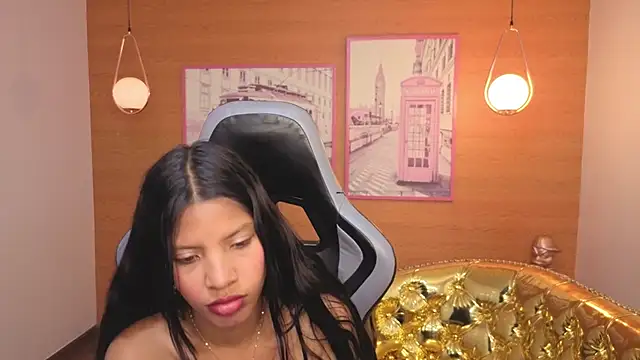 emily_smith_t's Live XXX Chat