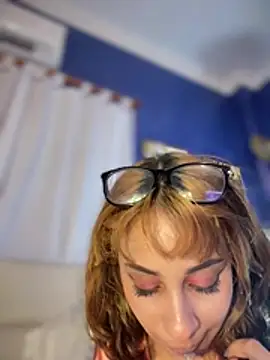 Chat +18 de LeylaKnox ao vivo