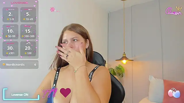 צ'אט XXX בשידור חי של enma30_