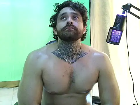 Show modela aronmiller404 na web-kameri