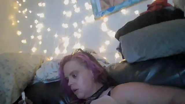 Živý XXX chat TWiSTYTheTwizted