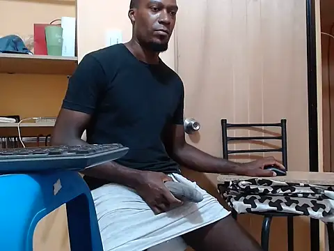 kurtbigcock 现场XXX聊天