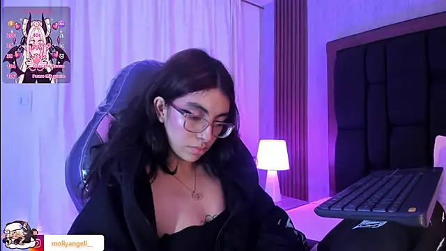 Molly_A Live XXX-chat