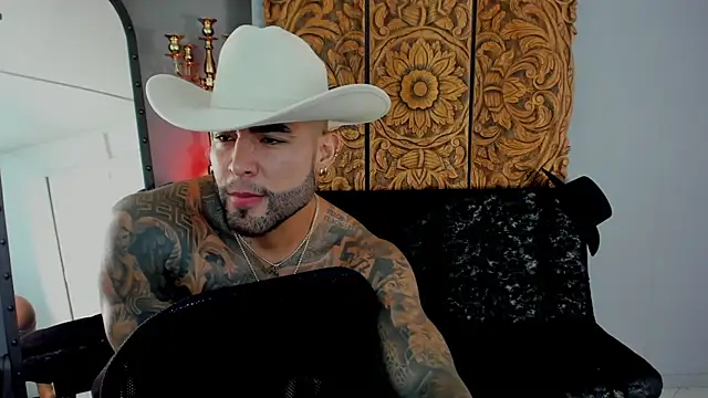 Aaron_Vega live XXX chat