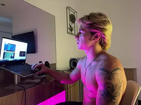 Son_Gokuu Webcamshow