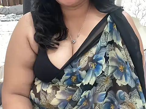 Horney-TeluguAuntyn Live XXX chat