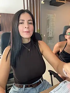 Pertunjukan Kamera Web Carolina_Novoa