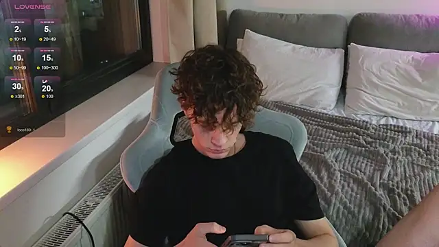 cute_thomas Webcam Show